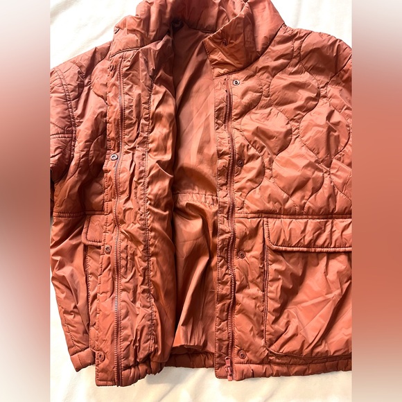 Old Navy Rust Orange Quilted Packable Water Resistant Puffer Jacket - Picture 9 of 16